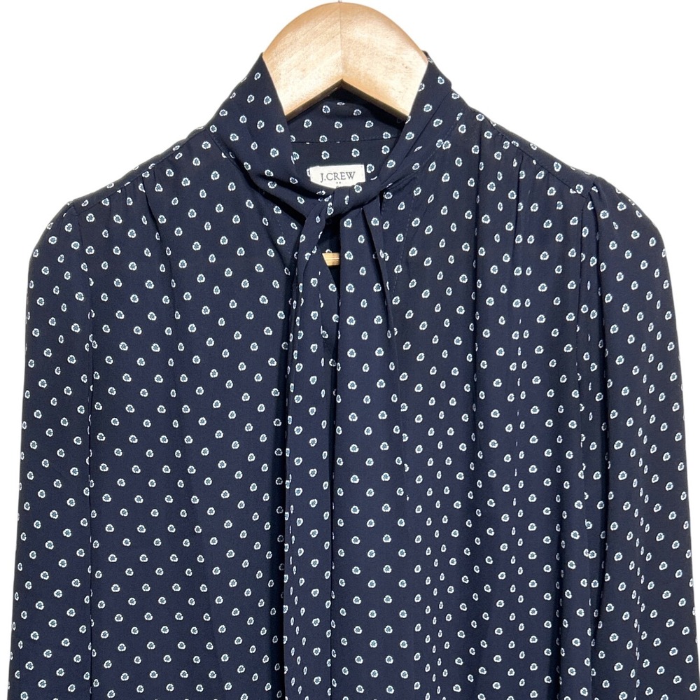 J. Crew‎ Foulard Drapey Tie Neck Top Blue Women's size XS EUC